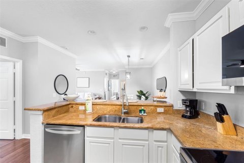 Condo in Davenport, Florida, 3 bedrooms  № 1786414 - photo 12