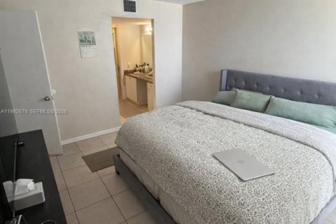 Copropriété à vendre à Lauderhill, Floride: 1 chambre, 74.32 m2 № 2090763 - photo 6
