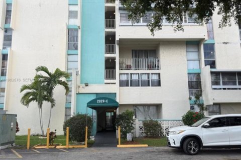Condo à Lauderhill, Floride, 1 chambre  № 2090763