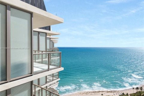 Condo in Bal Harbour, Florida, 2 bedrooms  № 1808961 - photo 22