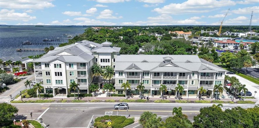 Condo in Dunedin, Florida, 2 bedrooms  № 2386268