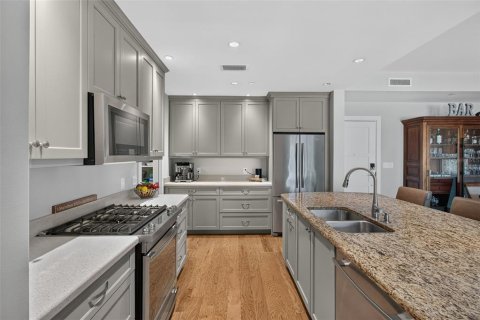 Condo in Dunedin, Florida, 2 bedrooms  № 2386268 - photo 14
