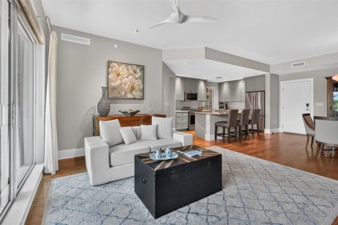 Condo in Dunedin, Florida, 2 bedrooms  № 2386268 - photo 11