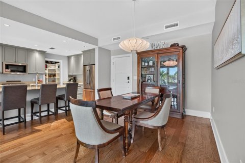 Condo in Dunedin, Florida, 2 bedrooms  № 2386268 - photo 7