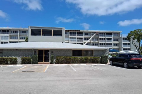 Condo in Hallandale Beach, Florida, 1 bedroom  № 2178844 - photo 7