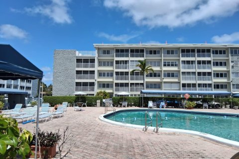 Condo in Hallandale Beach, Florida, 1 bedroom  № 2178844 - photo 5