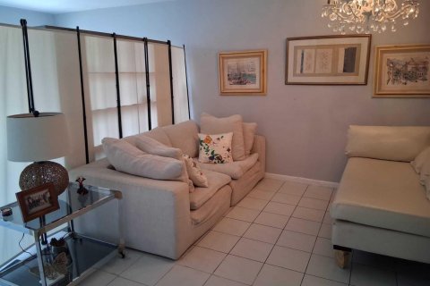 Condo in Hallandale Beach, Florida, 1 bedroom  № 2178844 - photo 23