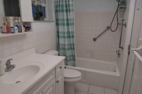 Condo in Hallandale Beach, Florida, 1 bedroom  № 2178844 - photo 19