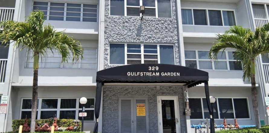 Condo in Hallandale Beach, Florida, 1 bedroom  № 2178844