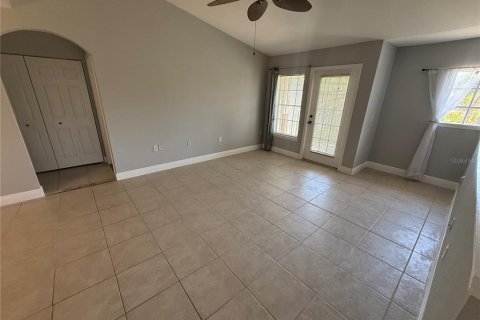 Copropriété à louer à Lakewood Ranch, Floride: 2 chambres, 100.33 m2 № 2195340 - photo 4