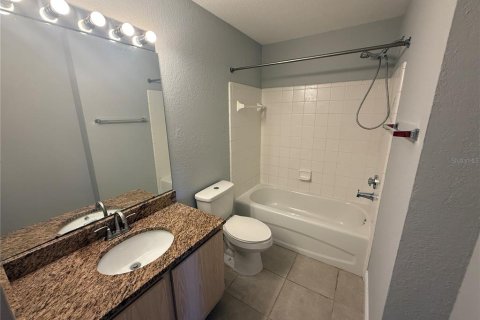 Copropriété à louer à Lakewood Ranch, Floride: 2 chambres, 100.33 m2 № 2195340 - photo 6