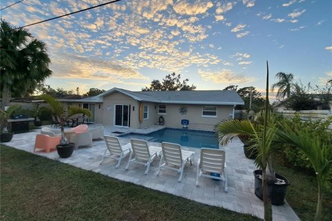 Villa ou maison à vendre à Bradenton, Floride: 4 chambres, 176.89 m2 № 2092678 - photo 11