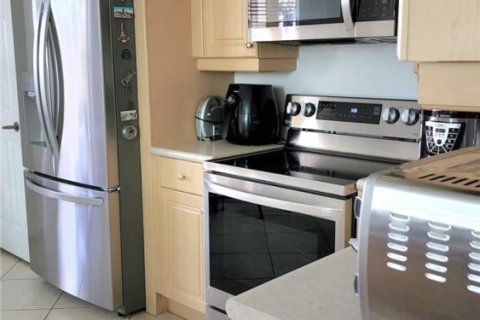Casa en venta en Port St. Lucie, Florida, 3 dormitorios, 179.02 m2 № 2189186 - foto 18