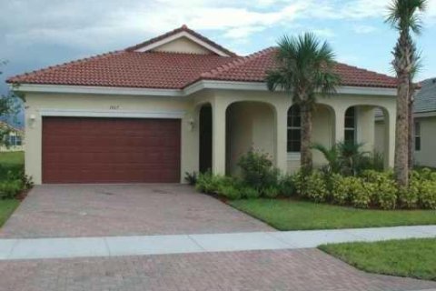 Casa en Port St. Lucie, Florida 3 dormitorios, 179.02 m2 № 2189186