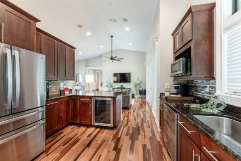 House in Chuluota, Florida 3 bedrooms, 167.04 sq.m. № 2199034 - photo 16