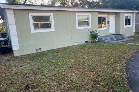 Купить виллу или дом в Форт-Лодердейл, Флорида 3 спальни, 91.79м2, № 1984045 - фото 2