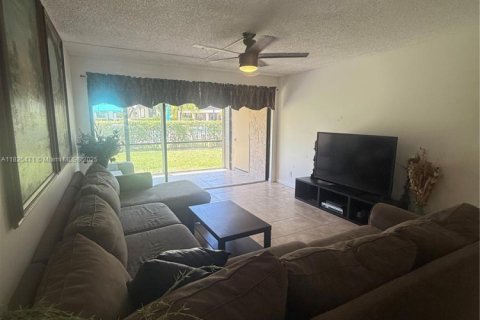 Copropriété à vendre à Deerfield Beach, Floride: 2 chambres, 102.19 m2 № 1960246 - photo 7