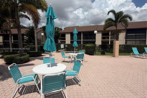 Copropriété à vendre à Deerfield Beach, Floride: 2 chambres, 102.19 m2 № 1960246 - photo 22