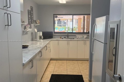 Copropriété à vendre à Deerfield Beach, Floride: 2 chambres, 102.19 m2 № 1960246 - photo 30