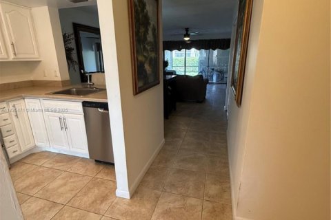 Copropriété à vendre à Deerfield Beach, Floride: 2 chambres, 102.19 m2 № 1960246 - photo 3
