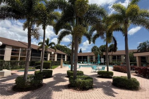 Copropriété à vendre à Deerfield Beach, Floride: 2 chambres, 102.19 m2 № 1960246 - photo 21