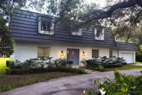 Casa en alquiler en Coral Gables, Florida, 8 dormitorios, 424.75 m2 № 1993633 - foto 1