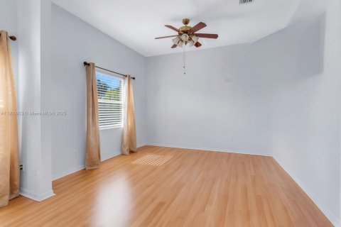 House in Pembroke Pines, Florida 4 bedrooms, 266.26 sq.m. № 1954557 - photo 16