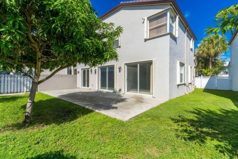 House in Pembroke Pines, Florida 4 bedrooms, 266.26 sq.m. № 1954557 - photo 19