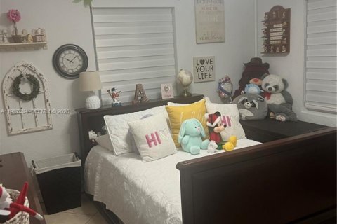 Villa ou maison à vendre à Hialeah, Floride: 2 chambres, 102.1 m2 № 1995504 - photo 8