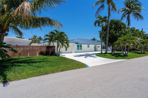 Купить виллу или дом в Форт-Лодердейл, Флорида 4 спальни, 209.03м2, № 1997971 - фото 2