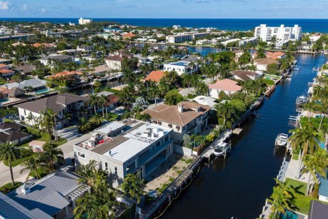 House in Delray Beach, Florida 5 bedrooms, 554.35 sq.m. № 2253590 - photo 16