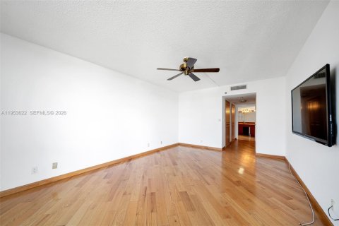 Condo in Aventura, Florida, 3 bedrooms  № 2008145 - photo 25
