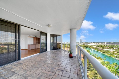 Condo in Aventura, Florida, 3 bedrooms  № 2008145 - photo 13