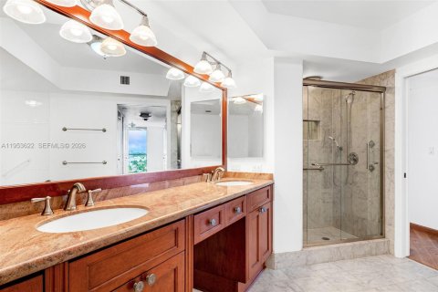 Condo in Aventura, Florida, 3 bedrooms  № 2008145 - photo 30