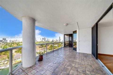 Condo in Aventura, Florida, 3 bedrooms  № 2008145 - photo 14