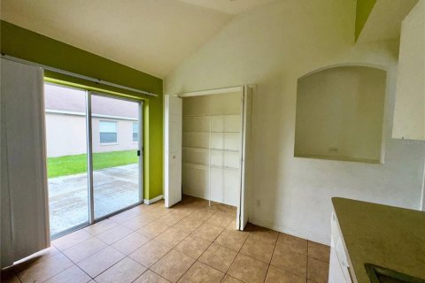 Снять в аренду виллу или дом в Аполло-Бич, Флорида 2 комнаты, 109.62м2, № 1877256 - фото 13