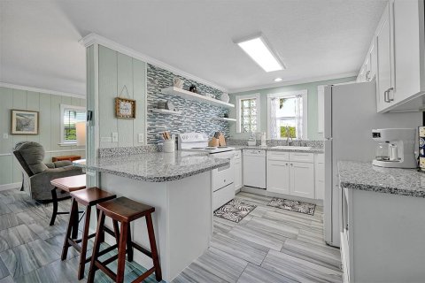 Hôtel, hôtellerie à vendre à Ruskin, Floride: 1285.3 m2 № 1886054 - photo 24