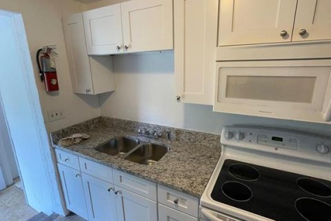 House in Daytona Beach, Florida 3 bedrooms, 148.83 sq.m. № 1813592 - photo 5