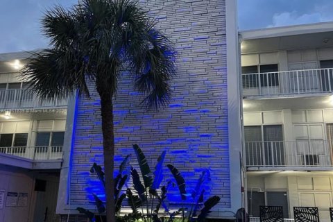 Apartamento en Miami Beach, Florida 2 dormitorios, 74.32 m2 № 2016644