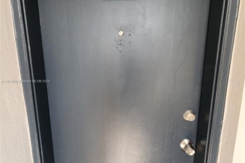 Apartamento en alquiler en Miami Beach, Florida, 2 dormitorios, 74.32 m2 № 2016644 - foto 21