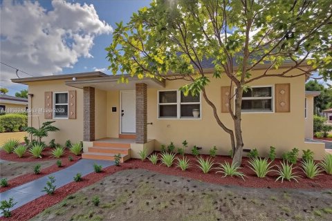 Купить виллу или дом в Норт-Майами, Флорида 3 спальни, 123.56м2, № 1991167 - фото 4