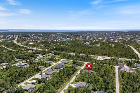 House in Port Charlotte, Florida 3 bedrooms, 153.47 sq.m. № 1854588 - photo 27