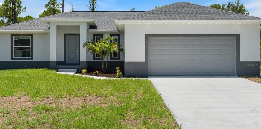 House in Port Charlotte, Florida 3 bedrooms, 153.47 sq.m. № 1854588