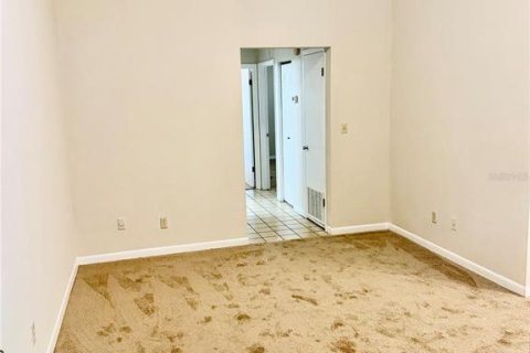 Condominio en alquiler en Gainesville, Florida, 2 dormitorios, 73.21 m2 № 1838798 - foto 7
