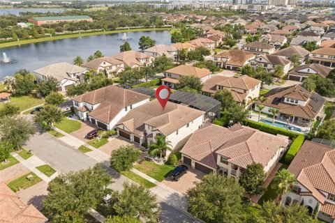 House in Orlando, Florida 7 bedrooms, 487.18 sq.m. № 2304345 - photo 7