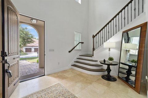 House in Orlando, Florida 7 bedrooms, 487.18 sq.m. № 2304345 - photo 10