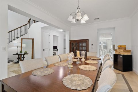House in Orlando, Florida 7 bedrooms, 487.18 sq.m. № 2304345 - photo 14