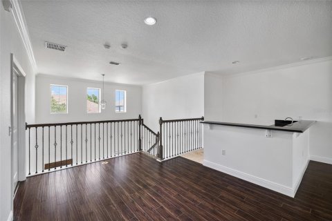 House in Orlando, Florida 7 bedrooms, 487.18 sq.m. № 2304345 - photo 29