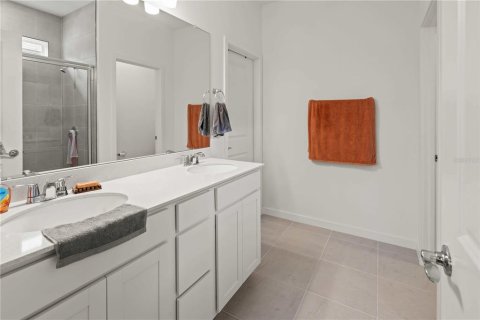 Casa en venta en Thonotosassa, Florida, 4 dormitorios, 171.78 m2 № 2227526 - foto 11