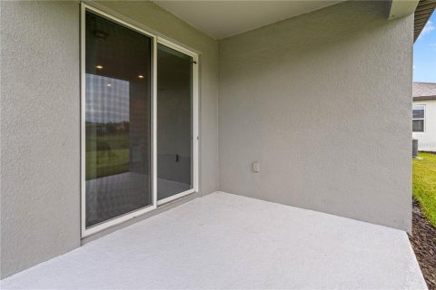 Casa en venta en Thonotosassa, Florida, 4 dormitorios, 171.78 m2 № 2227526 - foto 23